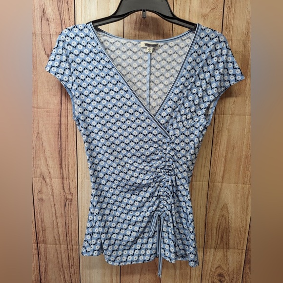 Max Studio Women's Crepe Short Sleeve Faux Wrap Top NWOT Size S and M - Picture 3 of 8